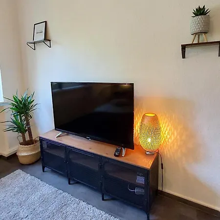 Gockel Homes 1 - Zentral Mit Balkon & Netflix Apartment